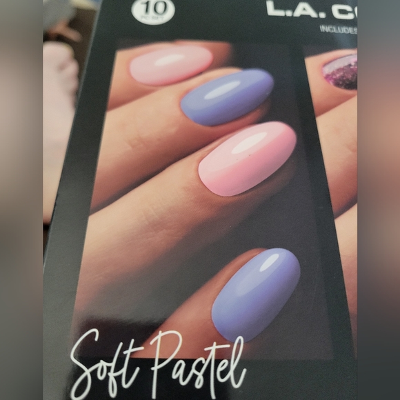LA Colors NIB. Set of 10 Limited Edition nail colors. - Picture 7 of 8